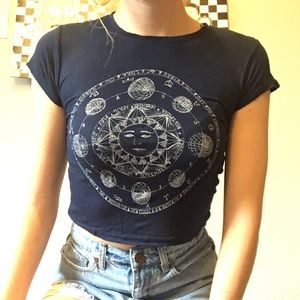 🌜Brandy Melville🌛 Vintage Cropped Tee